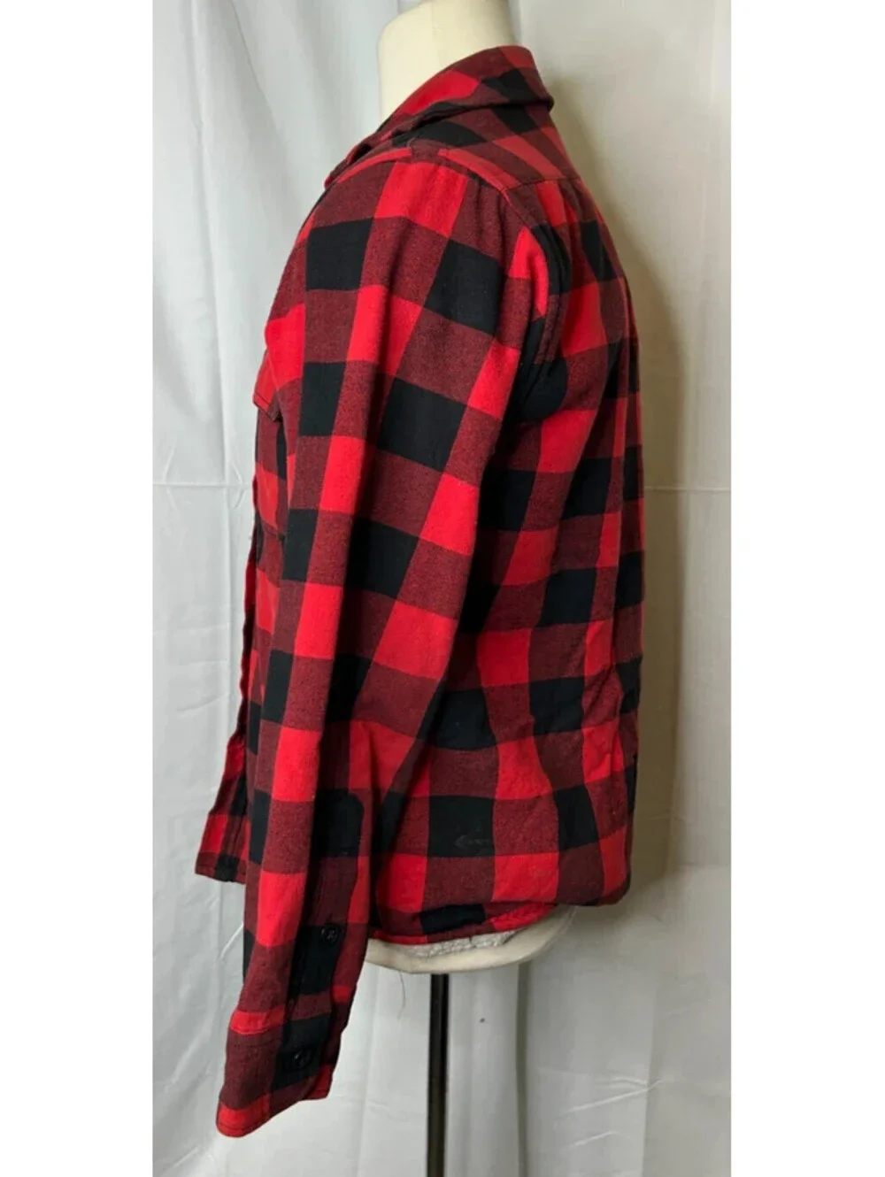 J Crew Men's Size Medium Red & Black Plaid Fleece Lined Button Up Jacket